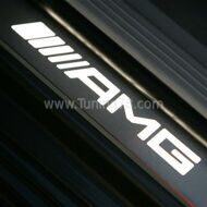 Накладки на дверные пороги AMG с белой подсветкой X204
